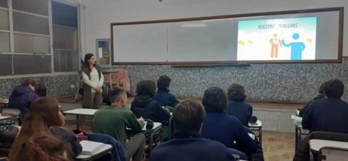 escuelas Derechos del Consumidor