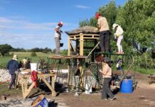 Con una jornada participativa, avanzó la construcción sustentable del Aula Nave en El Arraigo jornada participativa